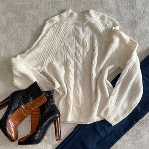 Elegant Cream Banana Republic Italian Yarn Cable Knit Sweater